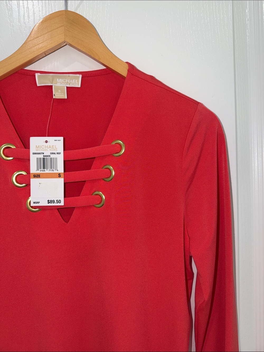 MICHAEL Michael Kors Red Lace-Up V-Neck Long Sleeve Top with bell sleeves NWT - Picture 3 of 7
